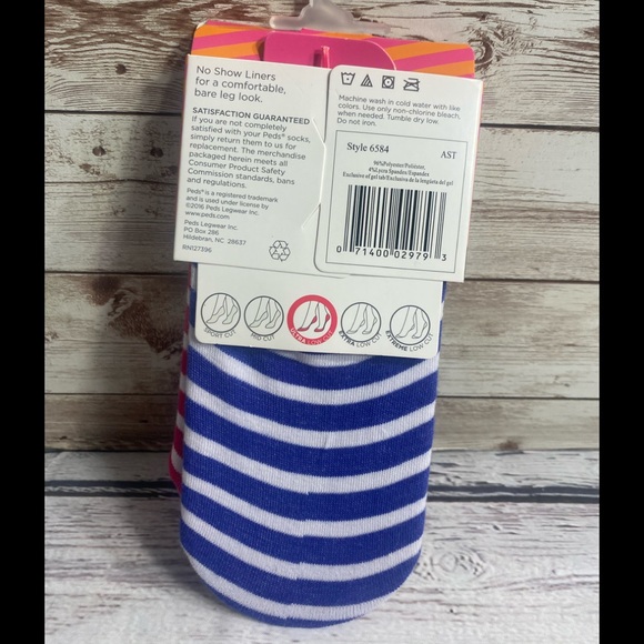 NWT-Peds Ultra Low Cut Liners - Picture 4 of 5